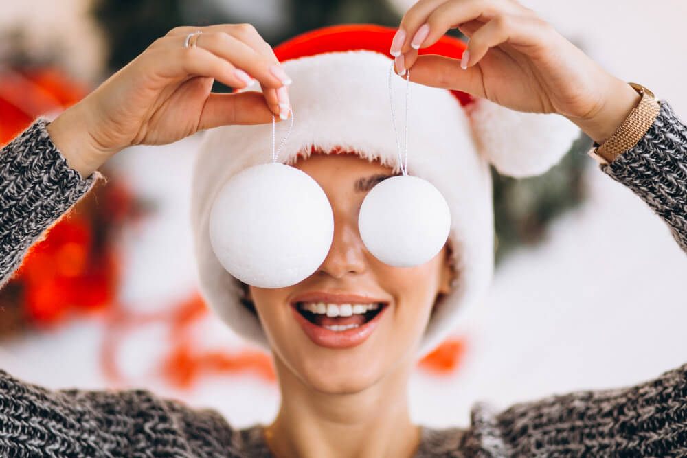 4 Reasons Why Porcelain Veneers are the Ultimate Gift for Christmas